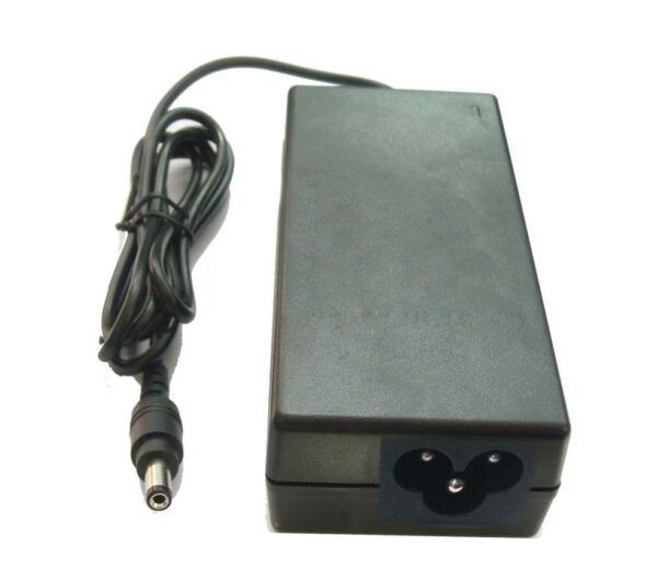 productos35_18412 Fuente 12V 8A para Cámaras